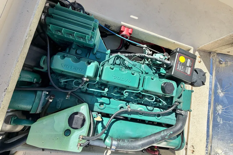 Slide: The Image of Volvo engine in a 2001 Austin Parker 2510DV boat, showcasing detailed components. - 8
