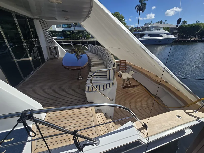 Slide: The Image of Hatteras 82 Convertible 1994 - 67