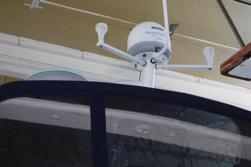 Slide: The Image of Satellite antenna on a 2004 Regal Commodore 3860 boat. - 110