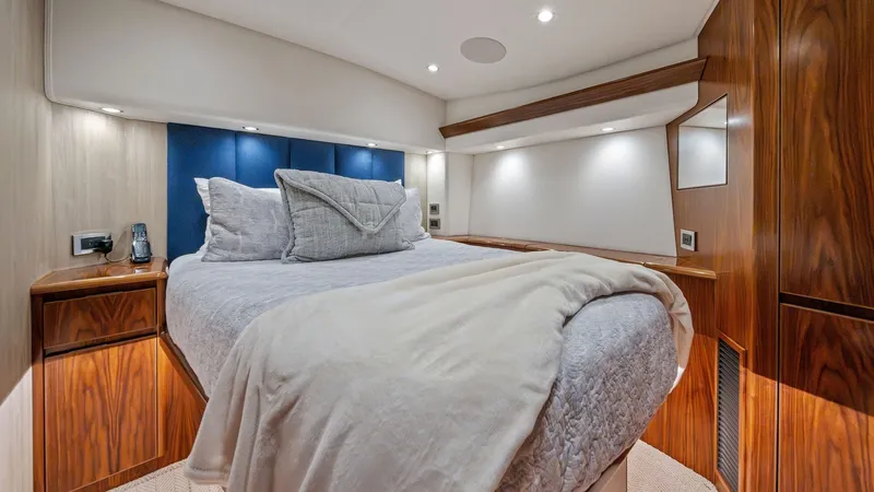 Slide: The Image of Luxurious Forward Stateroom - 12