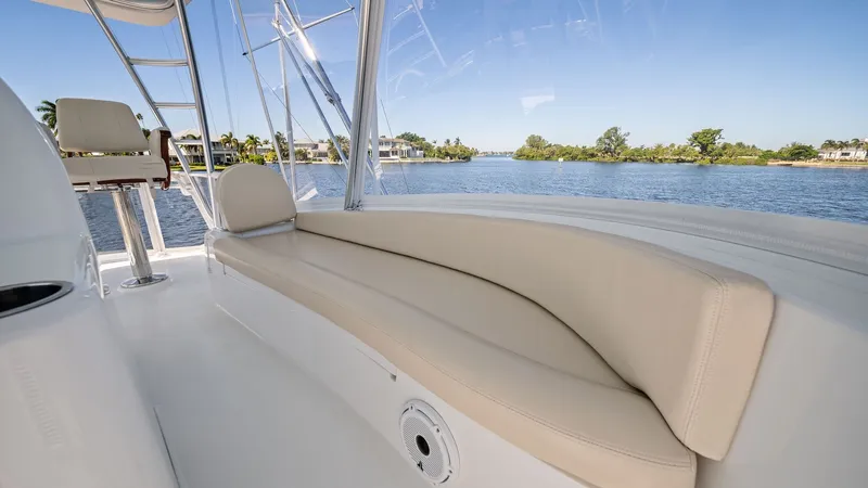 Slide: The Image of Flybridge Seating Area - 34