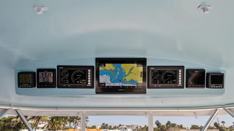 Slide: The Image of Flybridge Helm Electronics Display - 31