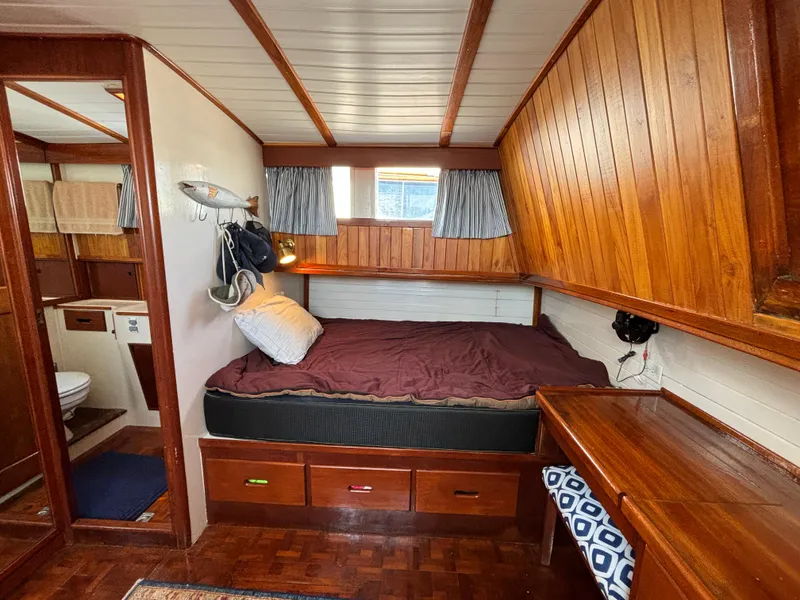 Slide: The Image of Aft Stateroom to starboard - 34
