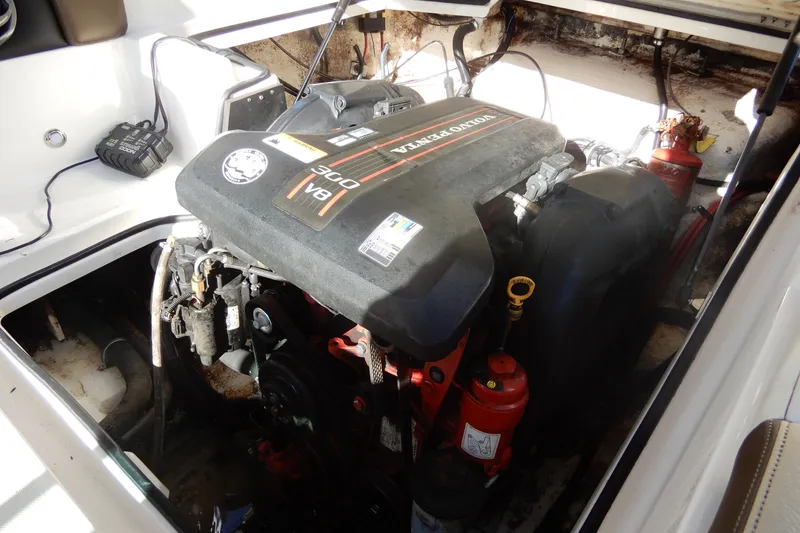 Slide: The Image of Volvo Penta V8 engine in 2013 Regal 24 FasDeck boat, detailed view. - 22