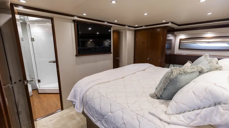 Slide: The Image of 2015 Viking 76 Enclosed Bridge- CHULA- Master Stateroom - 19