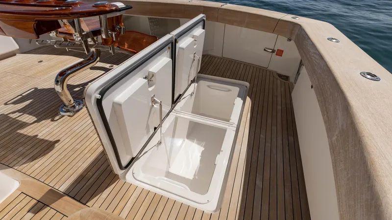 Slide: The Image of 2015 Viking 76 Enclosed Bridge- CHULA- Cockpit - 64