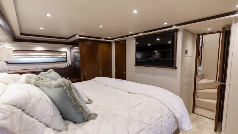Slide: The Image of 2015 Viking 76 Enclosed Bridge- CHULA- Master Stateroom - 18