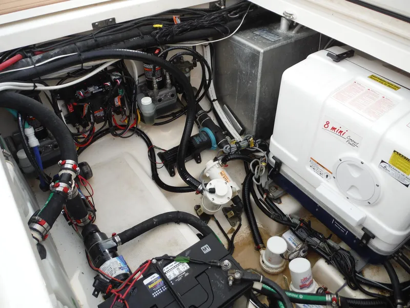 Slide: The Image of Boston Whaler 370 Outrage 2014 - 69