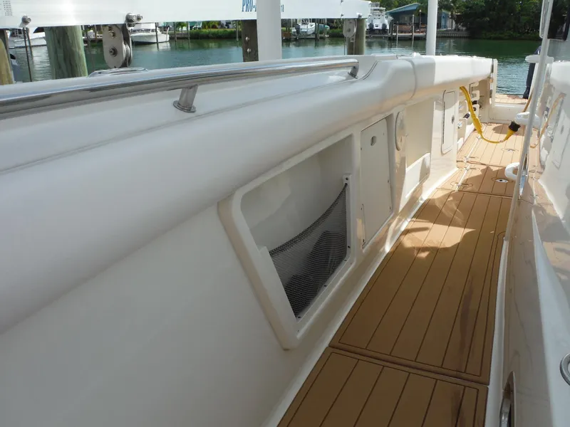 Slide: The Image of Boston Whaler 370 Outrage 2014 - 61