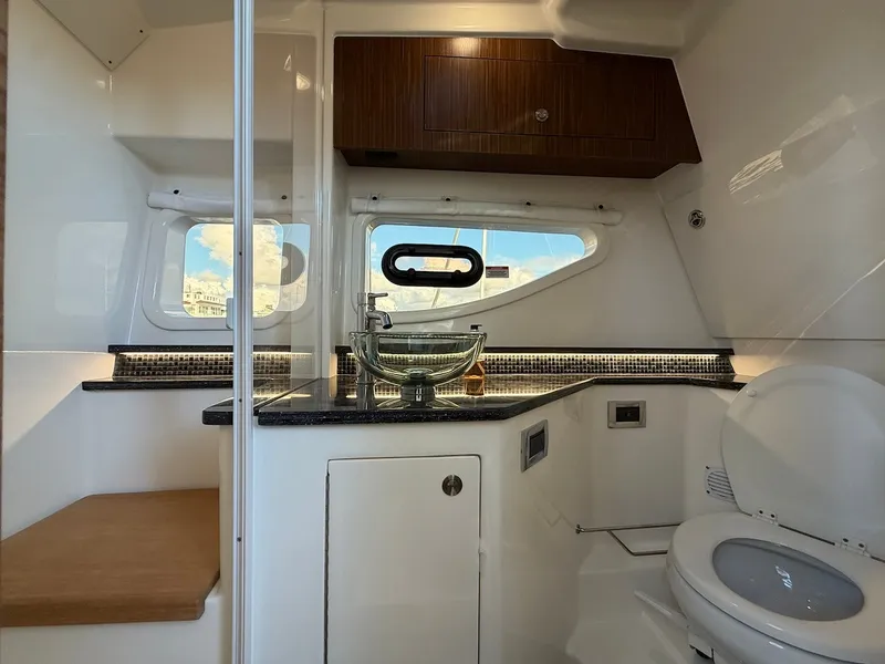 Slide: The Image of Sea Ray Sundancer 370 Outboard 2022 - 56