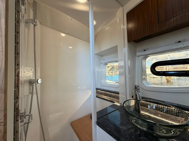Slide: The Image of Sea Ray Sundancer 370 Outboard 2022 - 57