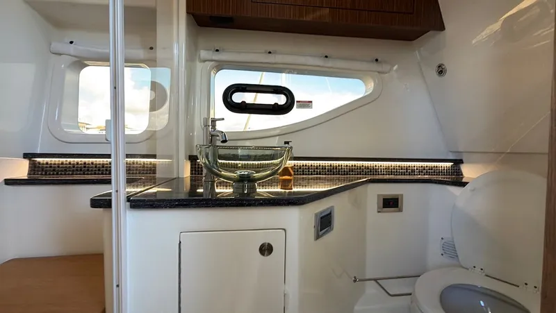 Slide: The Image of Sea Ray Sundancer 370 Outboard 2022 - 55