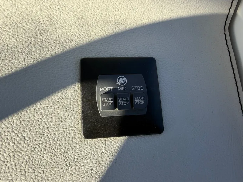 Slide: The Image of Control panel on a 2022 Sea Ray Sundancer 370 Outboard. - 37