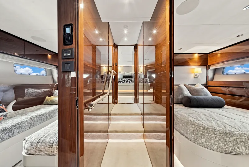 Slide: The Image of Boat photo - 44