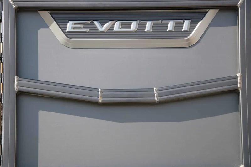 Slide: The Image of Close-up of the Evotti 521 CS Tri Toon featuring a sleek design. - 9