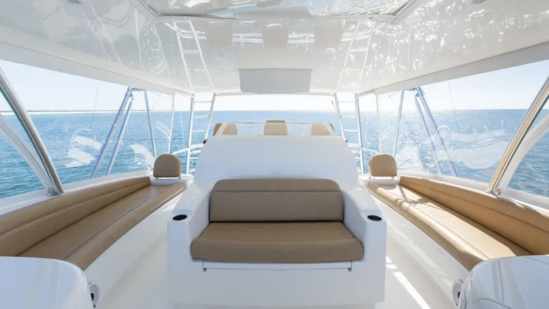 Slide: The Image of Flybridge Lounge Area - 33