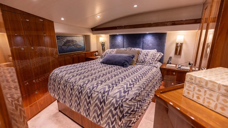 Slide: The Image of Luxurious Master Stateroom - 14