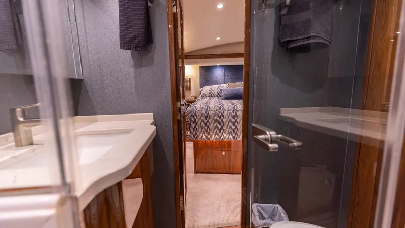 Slide: The Image of Guest Cabin and En-Suite Bathroom - 17