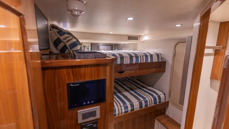 Slide: The Image of Guest Cabin with Bunk Beds - 25