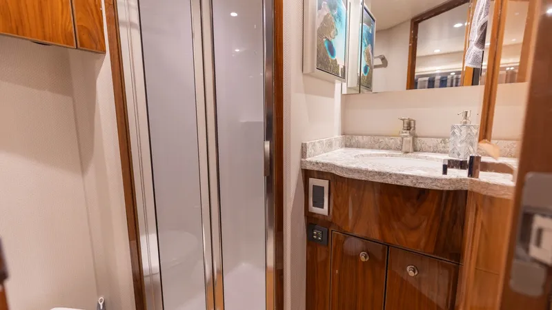 Slide: The Image of Luxurious Ensuite Bathroom - 28