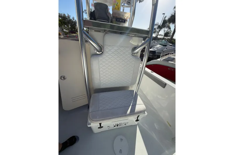 Slide: The Image of 2007 Andros 26 Tarpon boat seat with quilted design and stainless steel frame. - 11