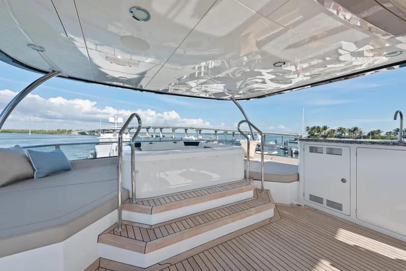 Slide: The Image of Jacuzzi deck - 62