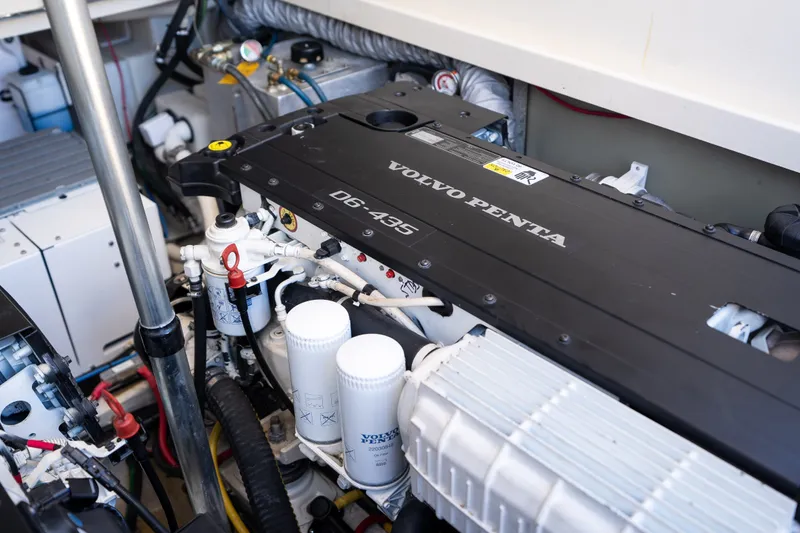 Slide: The Image of Engine compartment of 2017 Hinckley Picnic Boat 37 MKIII with Volvo Penta D6-435 engine. - 45
