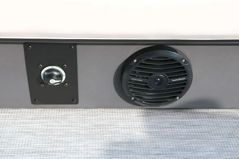 Slide: The Image of Bennington 22 S1SSR Tri Toon 2027 - 55