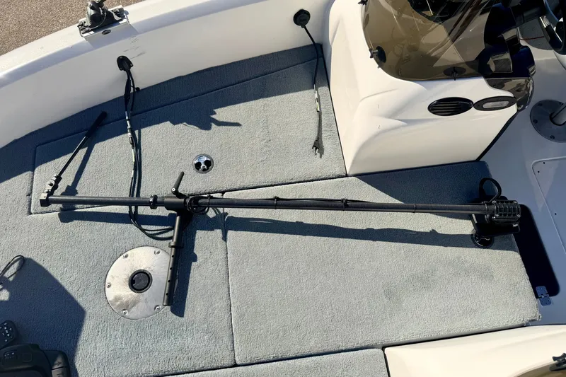Slide: The Image of 2007 Stratos 375 XF boat deck with mounted fishing rod holder and control panel. - 73