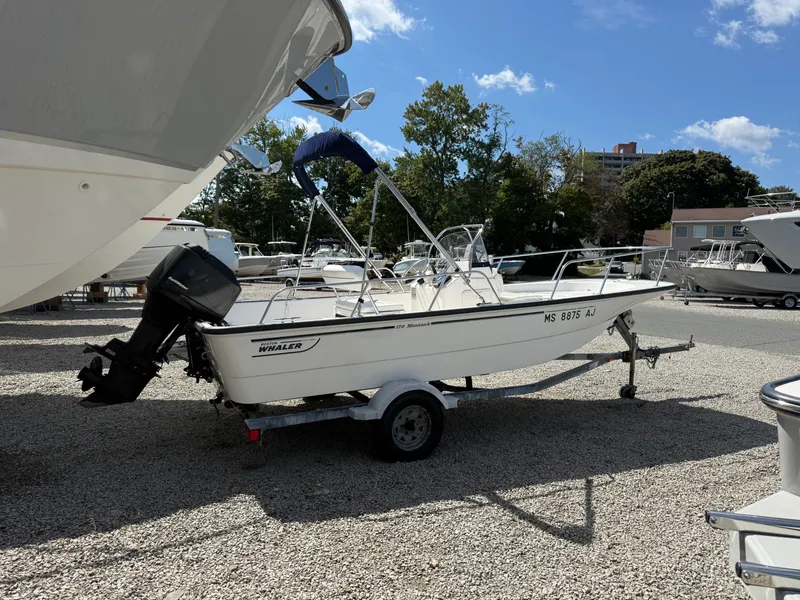 The Image of Boston Whaler 170 MONTAUK 2004 - 0