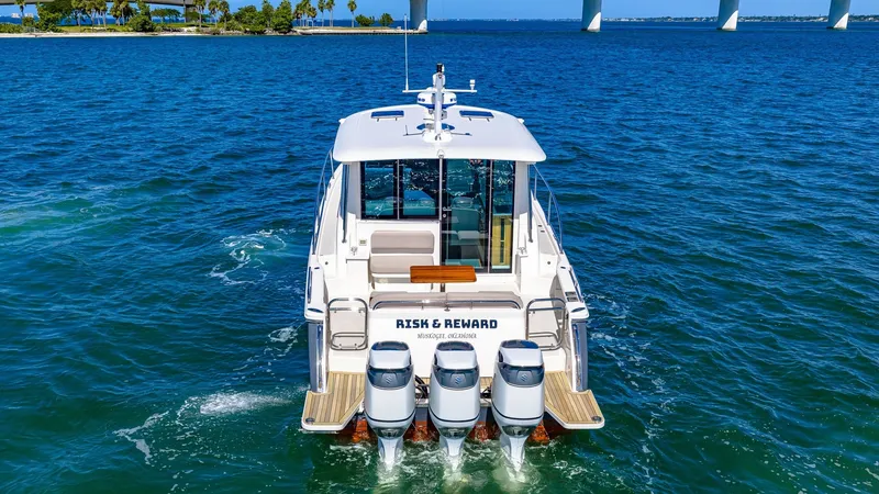 Slide: The Image of Aft View with Outboard Engines - 47