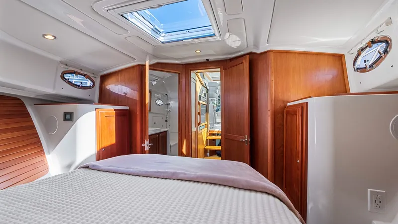 Slide: The Image of Master Stateroom with Skylight - 20
