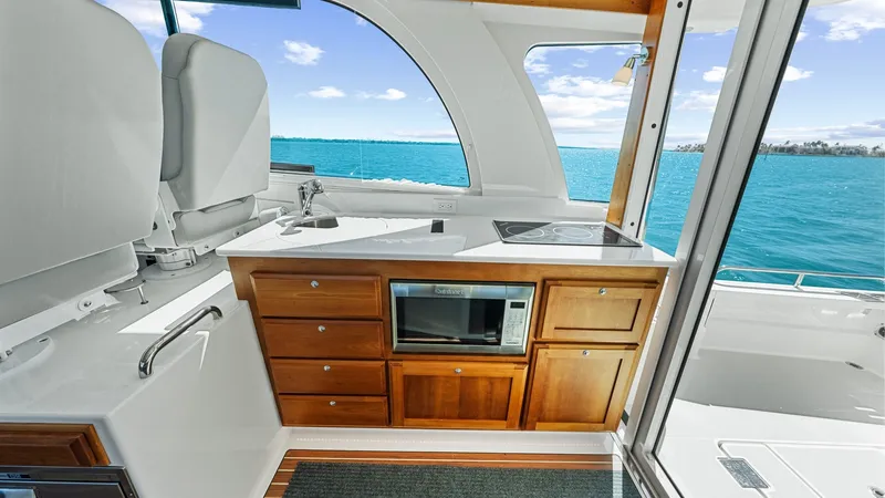 Slide: The Image of Galley with Ocean View - 9