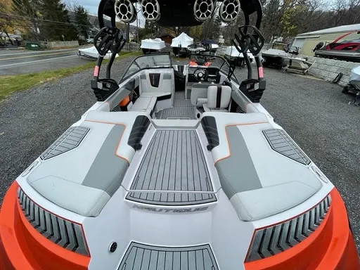 Slide: The Image of Nautique G21 2015 - 1