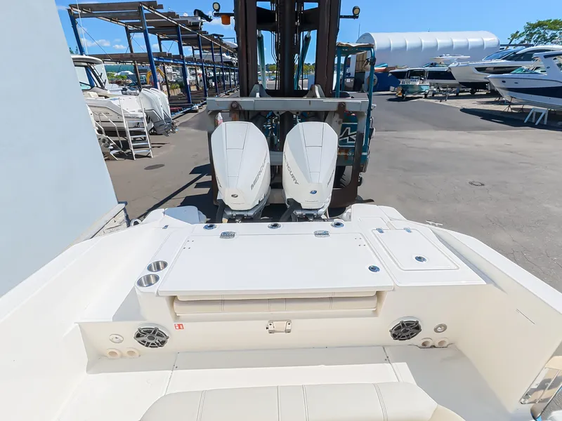 Slide: The Image of Boston Whaler 280 Dauntless 2027 - 6