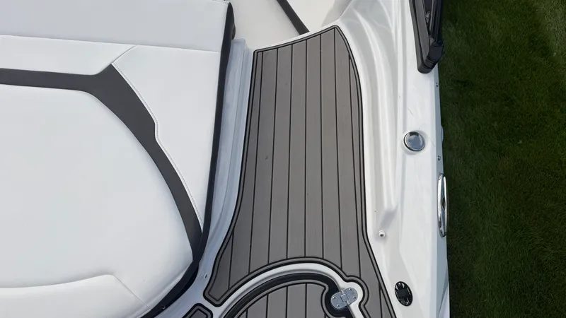 Slide: The Image of Monterey 224 FS 2020 - 19