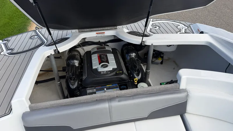 Slide: The Image of Monterey 224 FS 2020 - 24