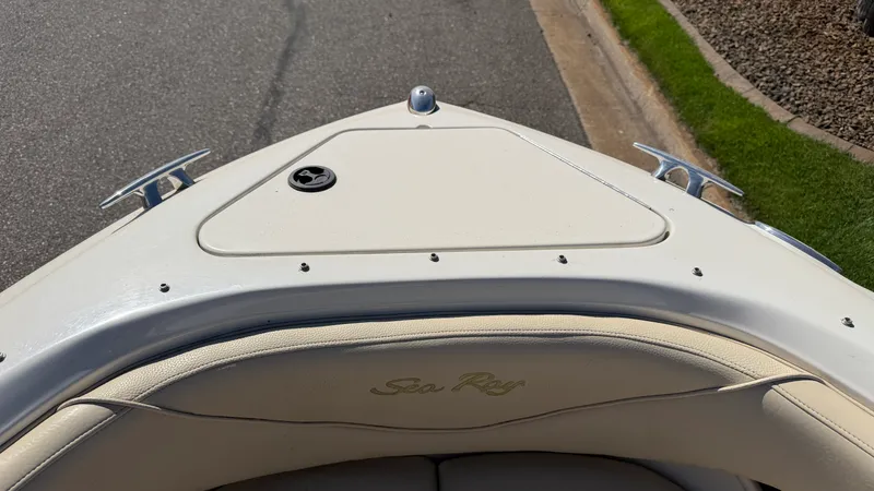 Slide: The Image of Sea Ray 210 2001 - 36
