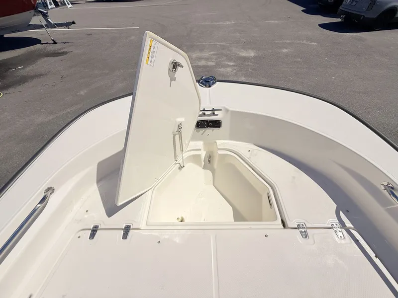 Slide: The Image of Boston Whaler 210 Montauk 2027 - 35