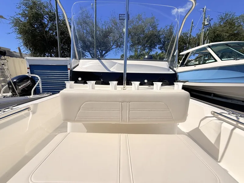 Slide: The Image of Boston Whaler 210 Montauk 2027 - 32