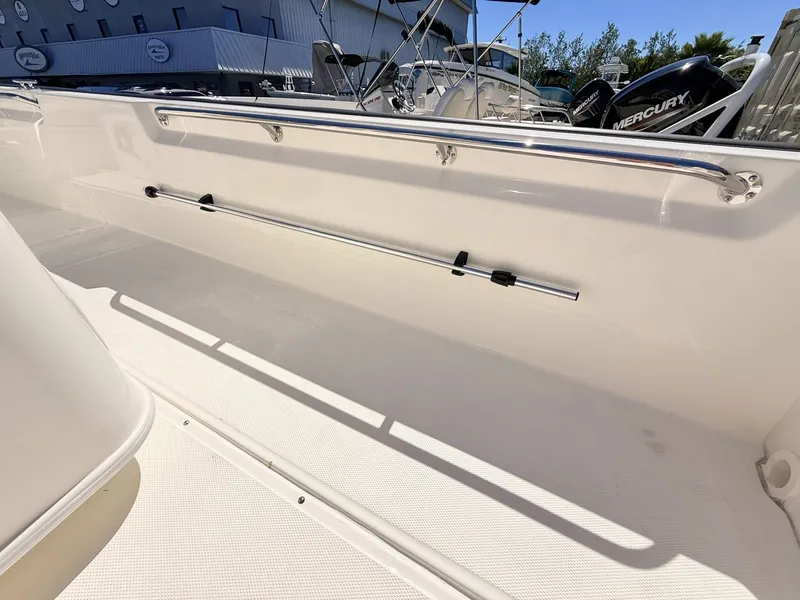 Slide: The Image of Boston Whaler 210 Montauk 2027 - 19