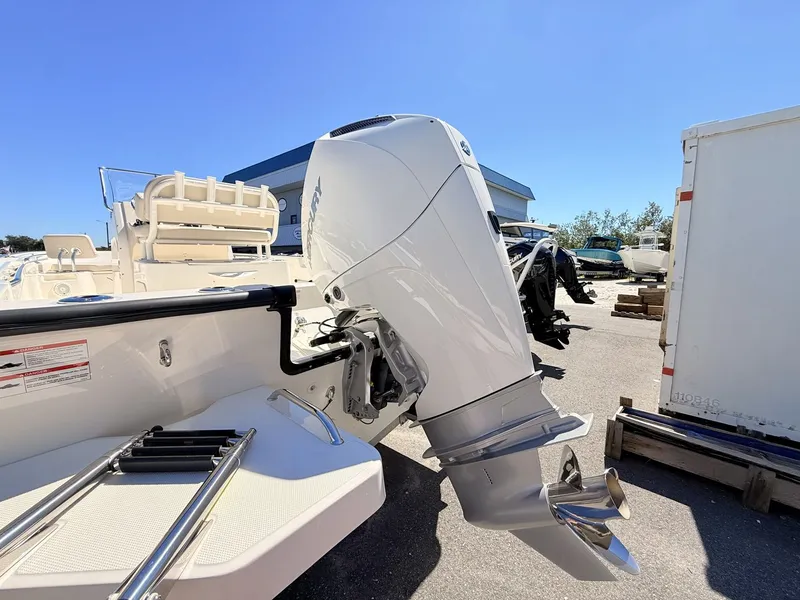 Slide: The Image of Boston Whaler 210 Montauk 2027 - 14