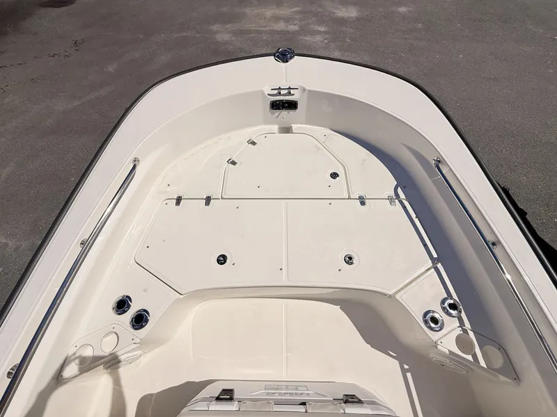 Slide: The Image of Boston Whaler 210 Montauk 2027 - 34