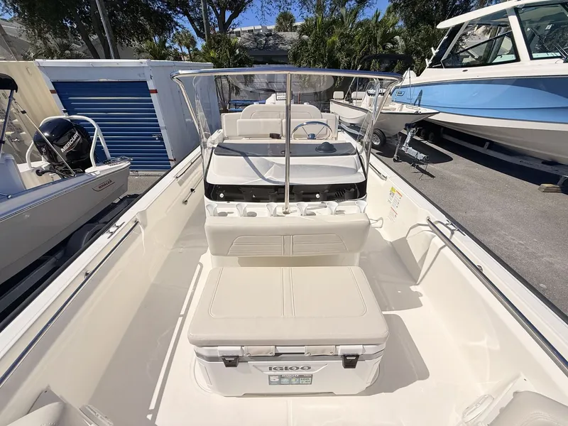 Slide: The Image of Boston Whaler 210 Montauk 2027 - 30