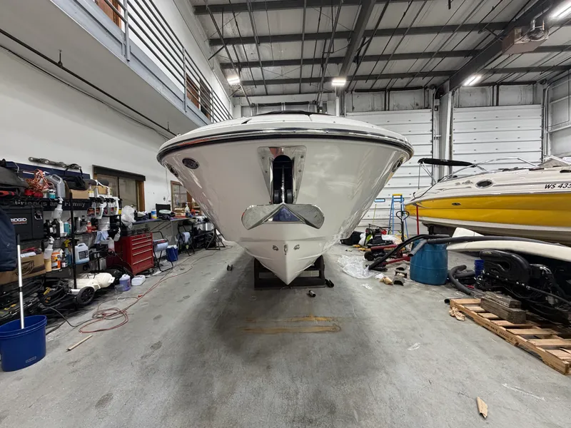 Slide: The Image of Sea Ray SDX 270 2026 - 5