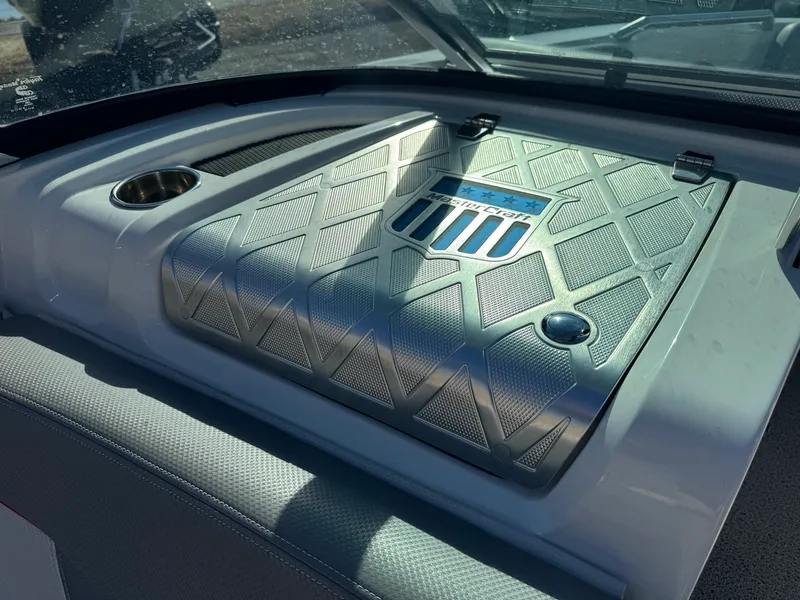 Slide: The Image of Mastercraft X30 2016 - 16