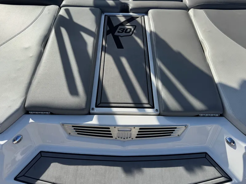 Slide: The Image of Mastercraft X30 2016 - 28