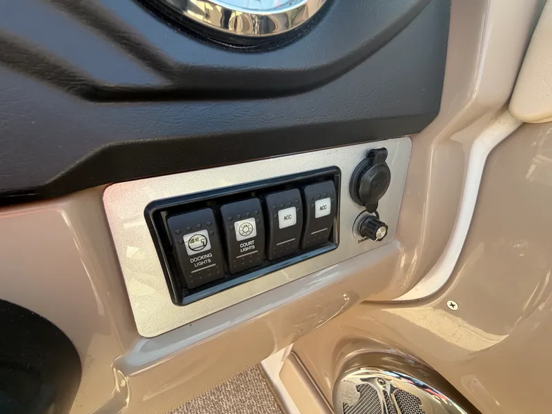 Slide: The Image of Chaparral 206 SSI 2012 - 23