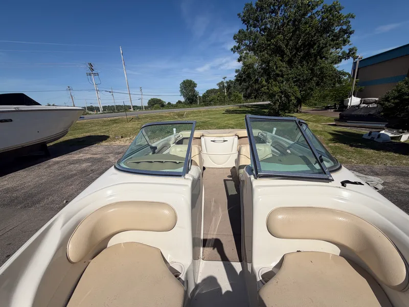 Slide: The Image of Sea Ray 180 BR 2001 - 17