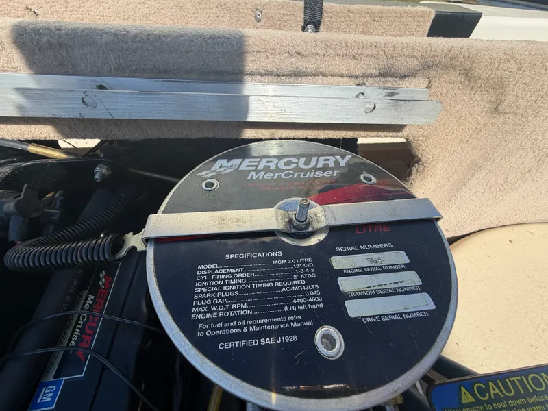 Slide: The Image of Sea Ray 180 BR 2001 - 22